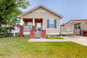 Gulf Escape Cottage Near Beach and Attractions